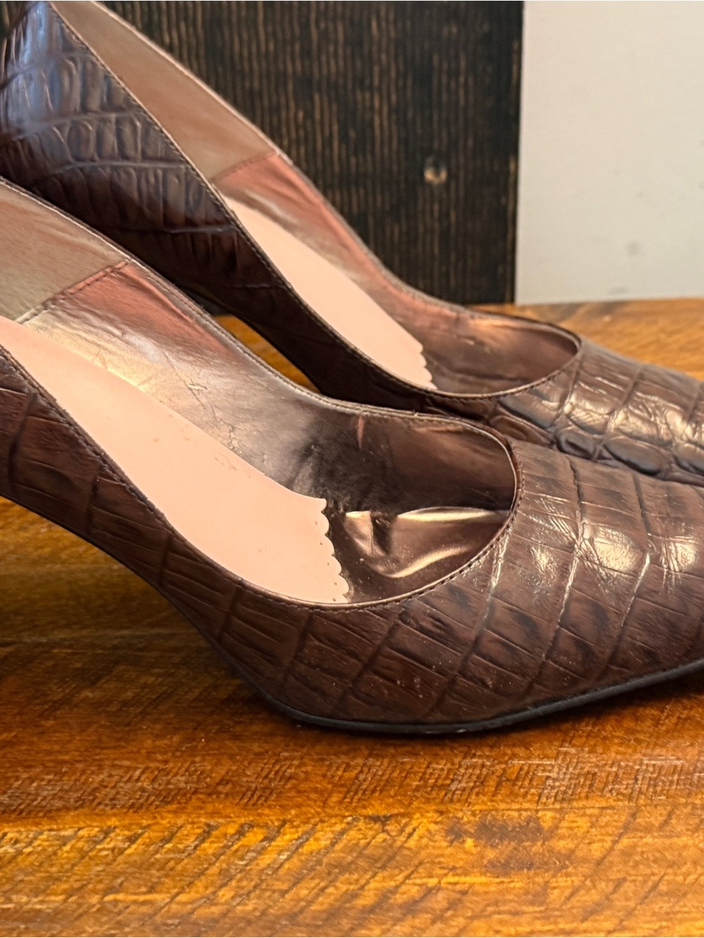Pointed Toe Heels - Picture 2 of 4